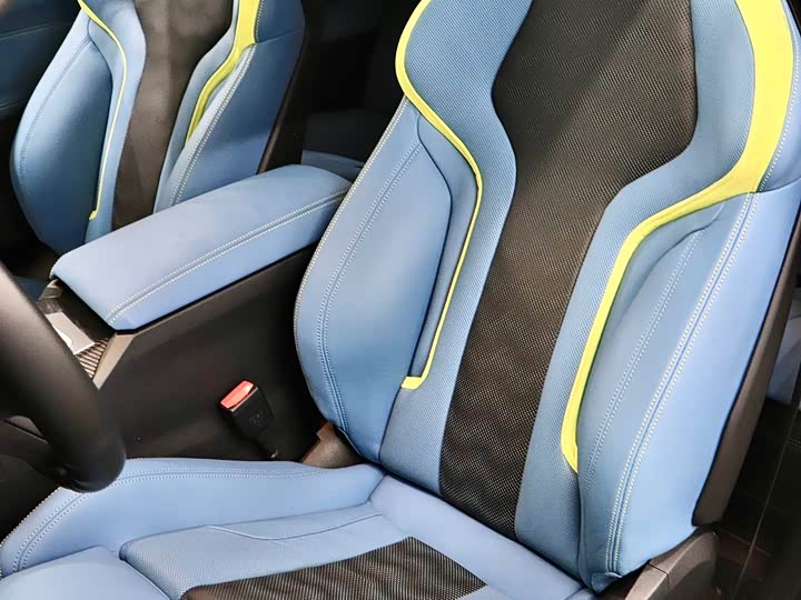 Фото 12 - BMW M4