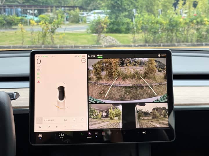 Фото 17 - Tesla Model 3