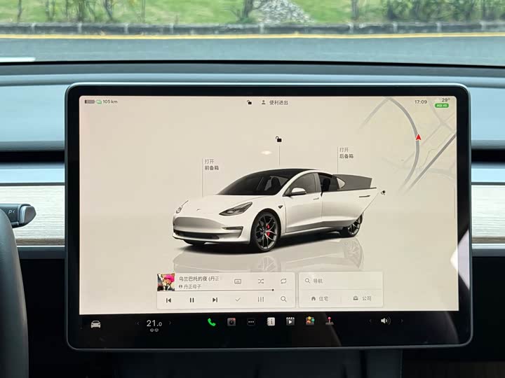 Фото 19 - Tesla Model 3