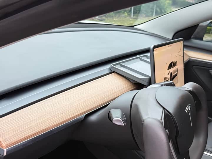 Фото 22 - Tesla Model 3