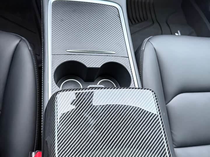 Фото 23 - Tesla Model 3