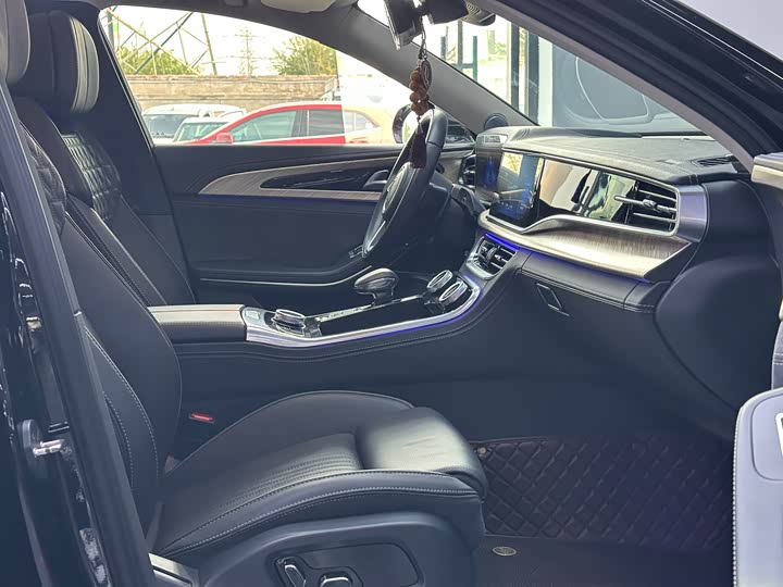 Фото 22 - Hongqi H9