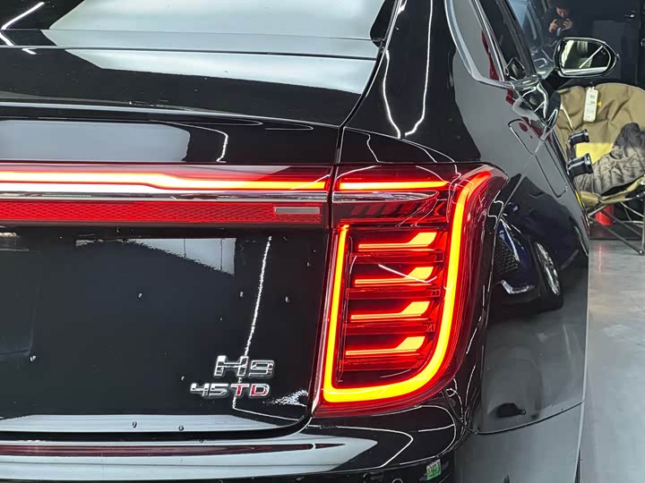 Фото 30 - Hongqi H9