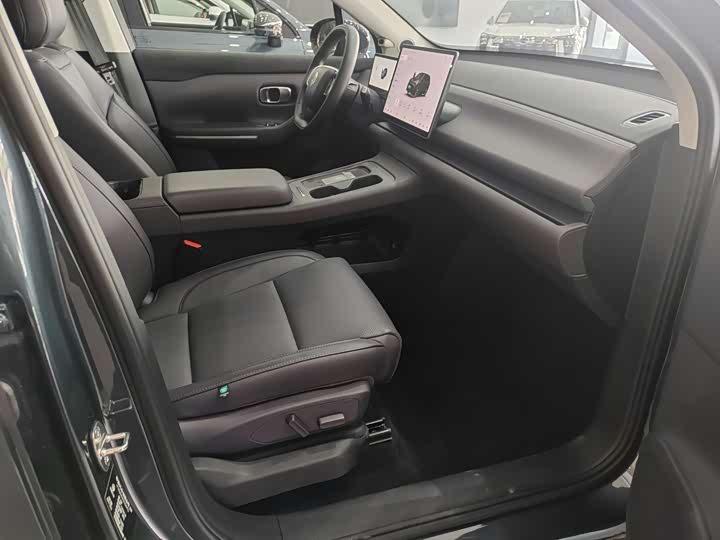 Фото 14 - Leapmotor C10