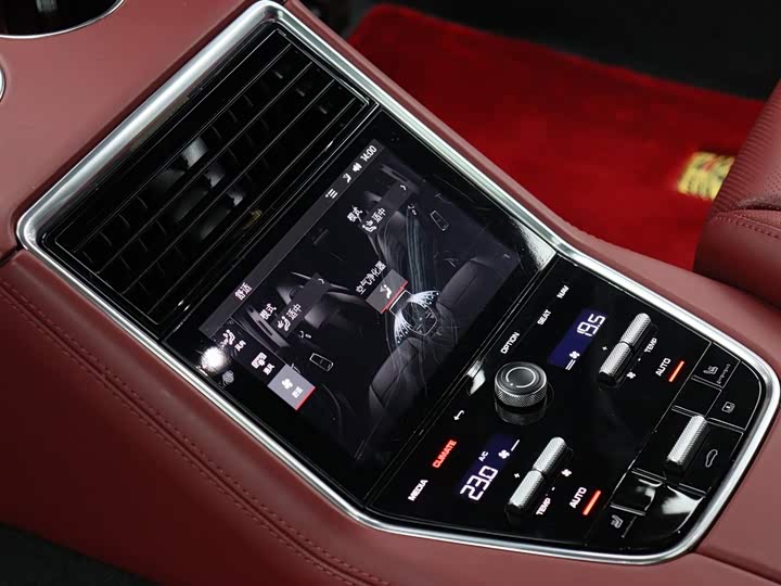 Фото 12 - Porsche Panamera