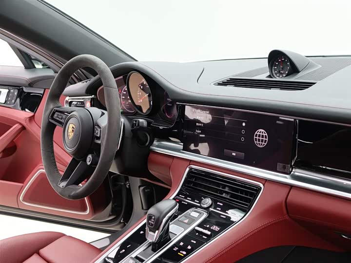 Фото 17 - Porsche Panamera