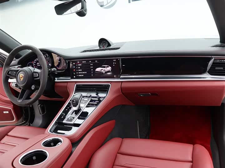 Фото 26 - Porsche Panamera