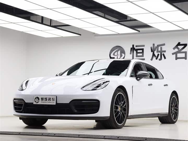 Фото 36 - Porsche Panamera