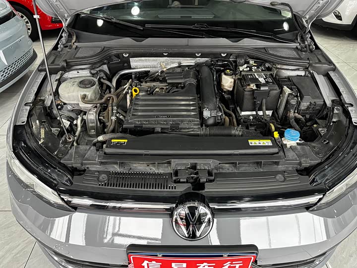 Фото 11 - Volkswagen Golf