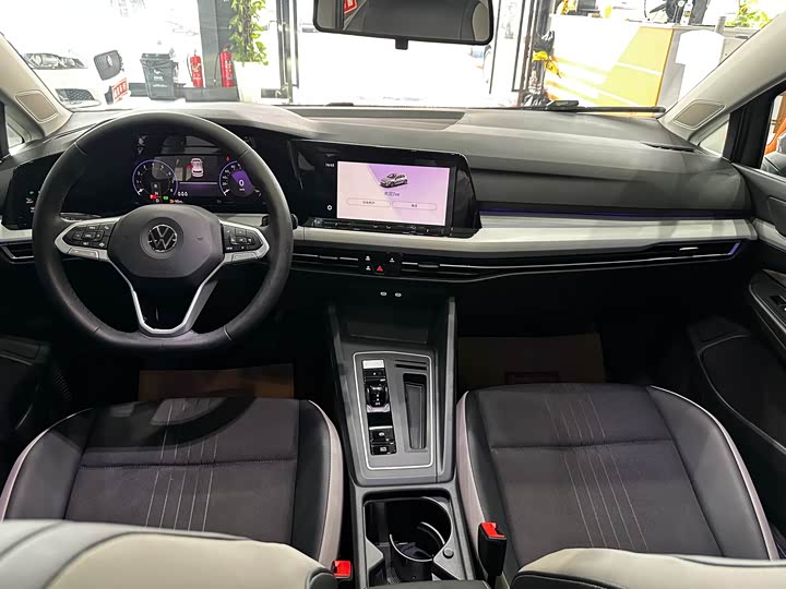 Фото 7 - Volkswagen Golf