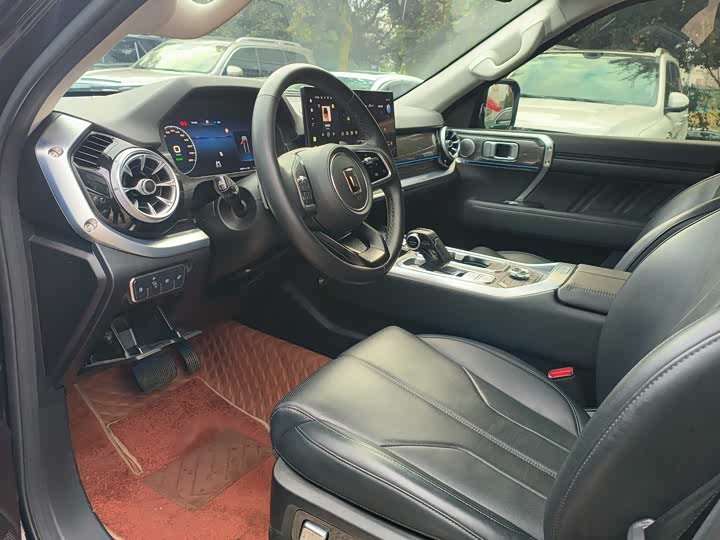 Фото 3 - Tank 400 Hybrid