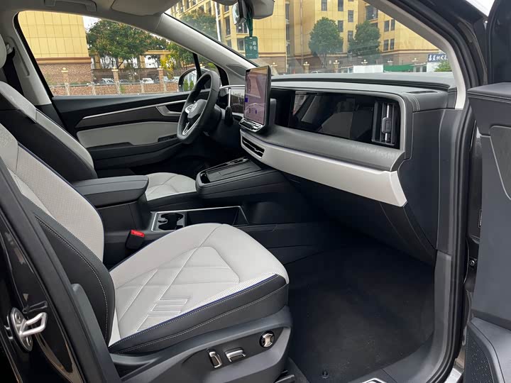 Фото 10 - Volkswagen Talagon