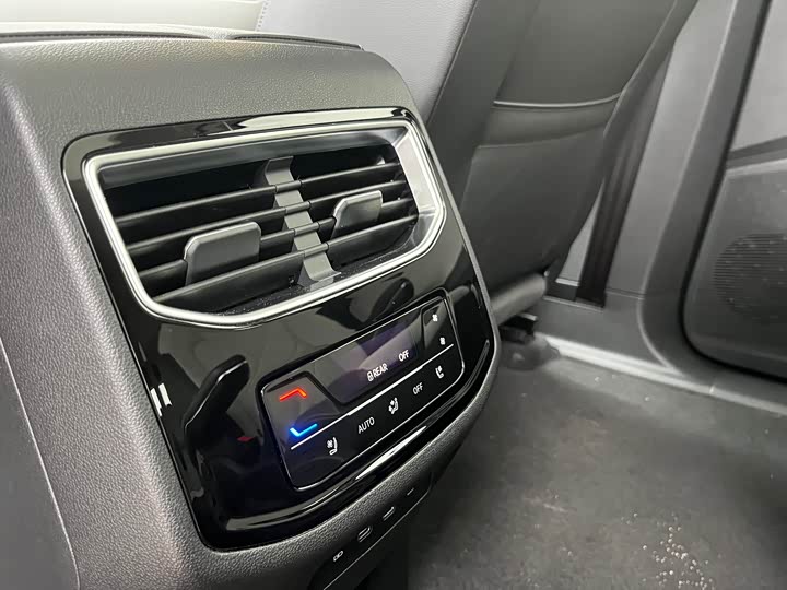 Фото 18 - Volkswagen Talagon