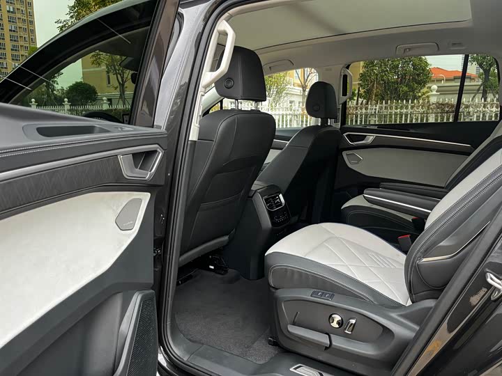 Фото 7 - Volkswagen Talagon