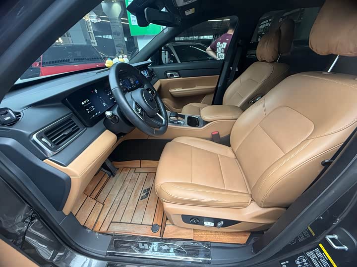 Фото 11 - LiXiang One