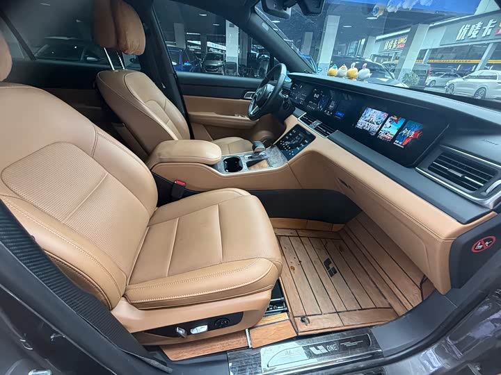 Фото 7 - LiXiang One