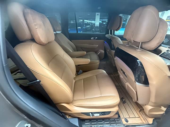 Фото 8 - LiXiang One