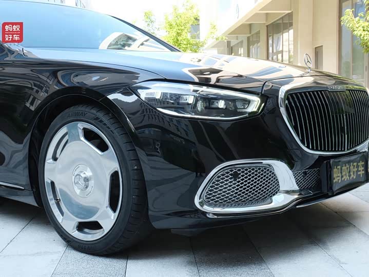 Фото 17 - Mercedes-Benz S-Class