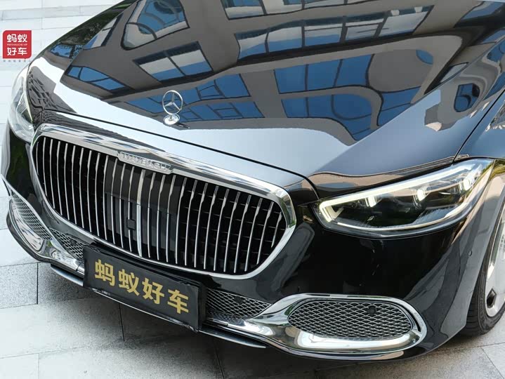 Фото 18 - Mercedes-Benz S-Class