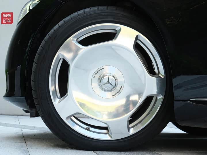 Фото 25 - Mercedes-Benz S-Class