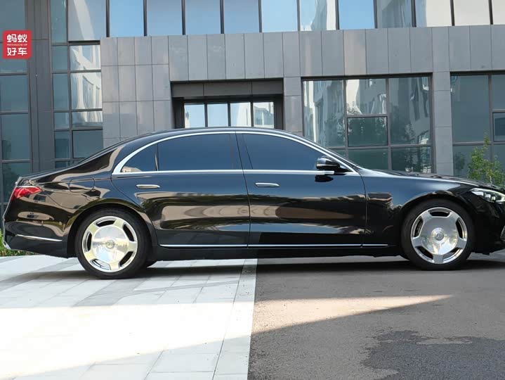 Фото 4 - Mercedes-Benz S-Class