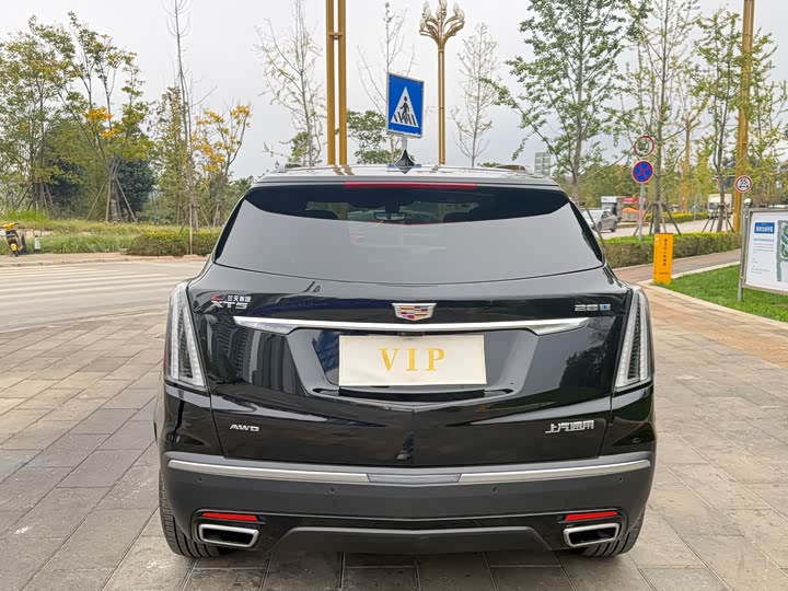 Фото 12 - Cadillac XT5