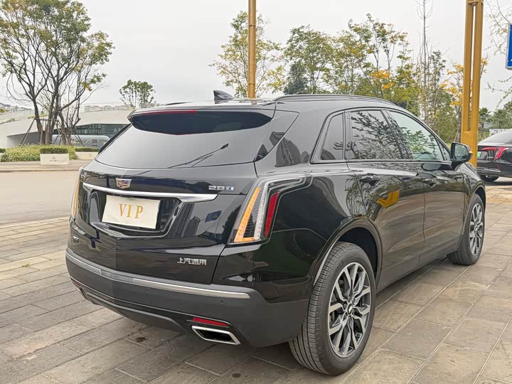 Фото 17 - Cadillac XT5