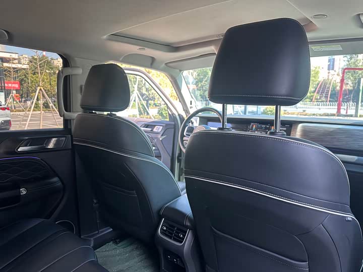 Фото 10 - Tank 300