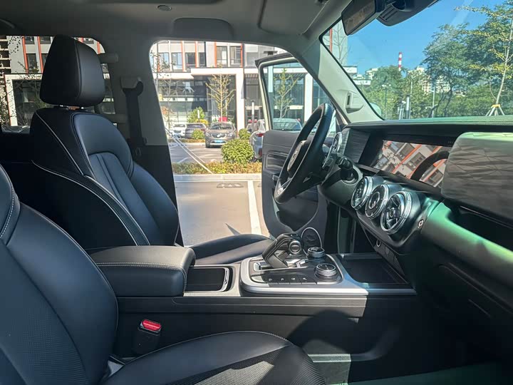 Фото 11 - Tank 300