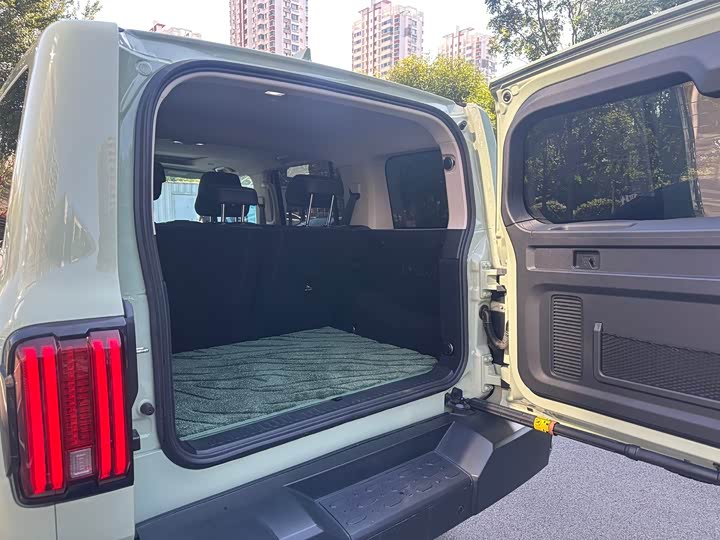 Фото 13 - Tank 300