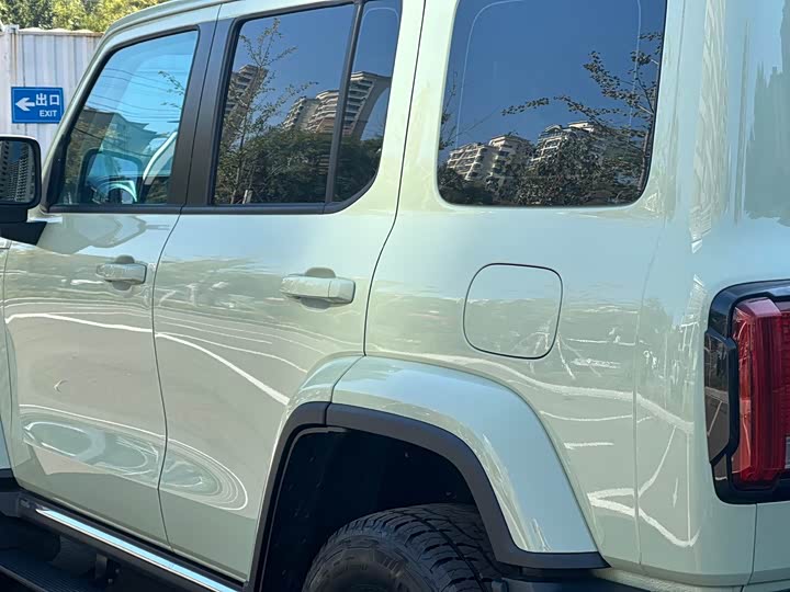 Фото 17 - Tank 300