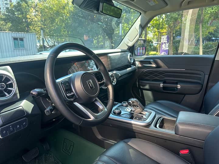 Фото 6 - Tank 300