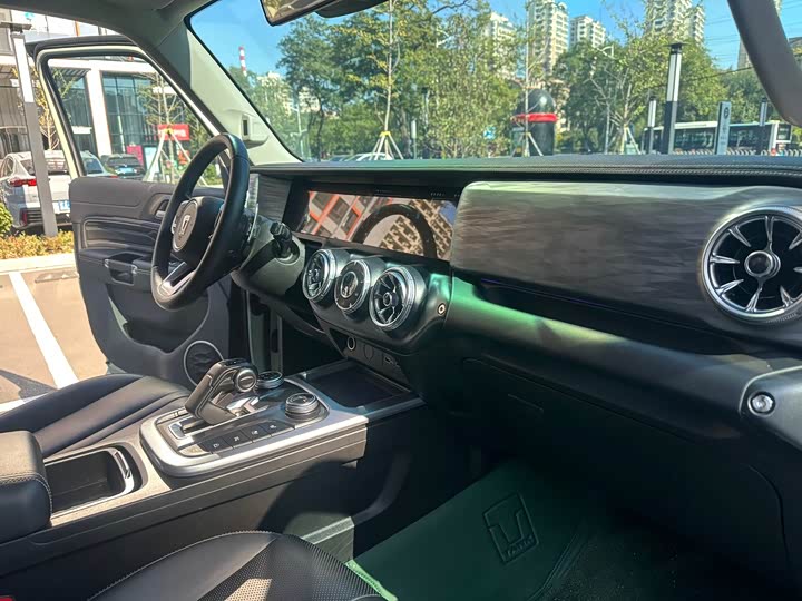 Фото 8 - Tank 300