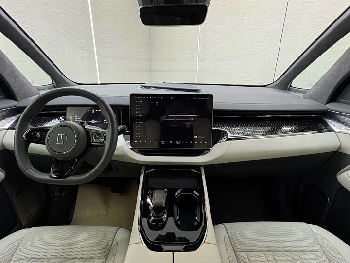 Фото 5 - Zeekr 009