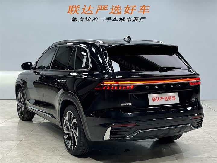 Фото 24 - Geely Monjaro