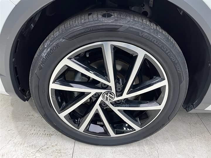 Фото 20 - Volkswagen T-Roc