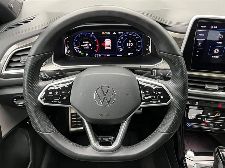 Фото 3 - Volkswagen T-Roc