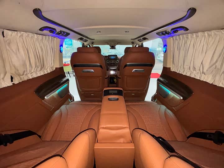 Фото 25 - Mercedes-Benz Vito