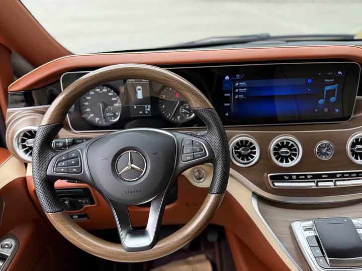 Фото 18 - Mercedes-Benz Vito