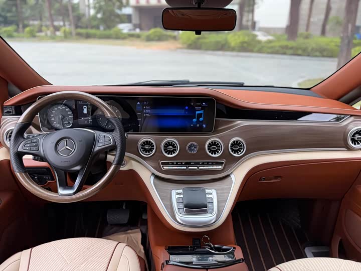 Фото 9 - Mercedes-Benz Vito