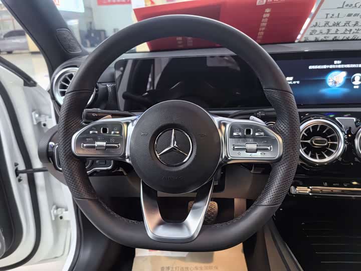 Фото 21 - Mercedes-Benz A-Class