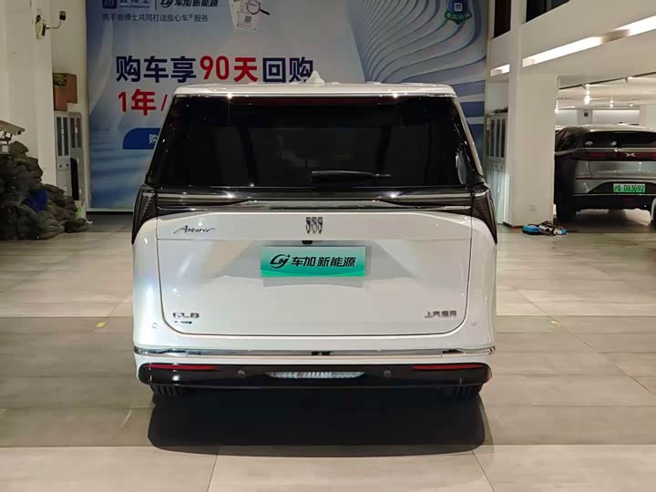 Фото 5 - Buick GL8 Hybrid