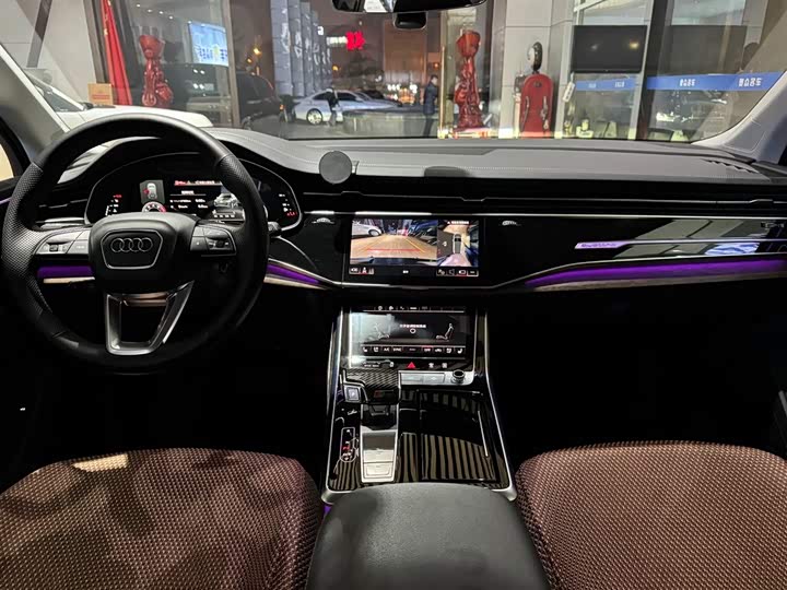 Фото 7 - Audi Q7