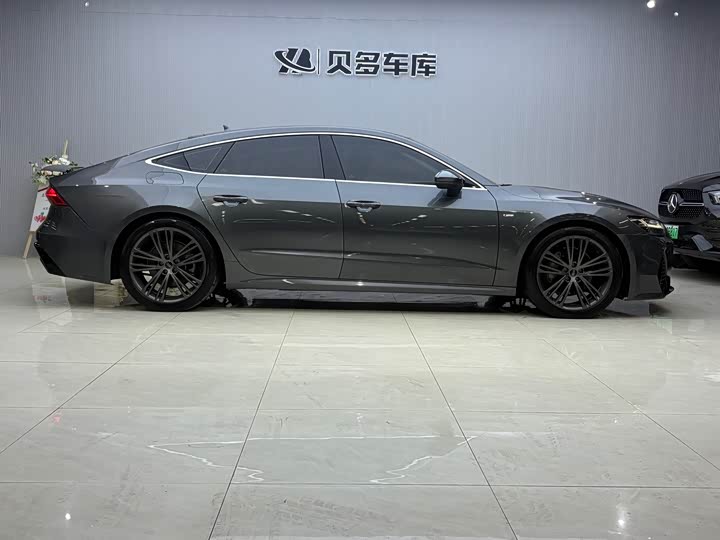 Фото 3 - Audi A7