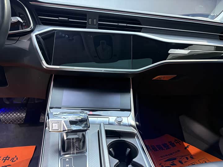 Фото 8 - Audi A7