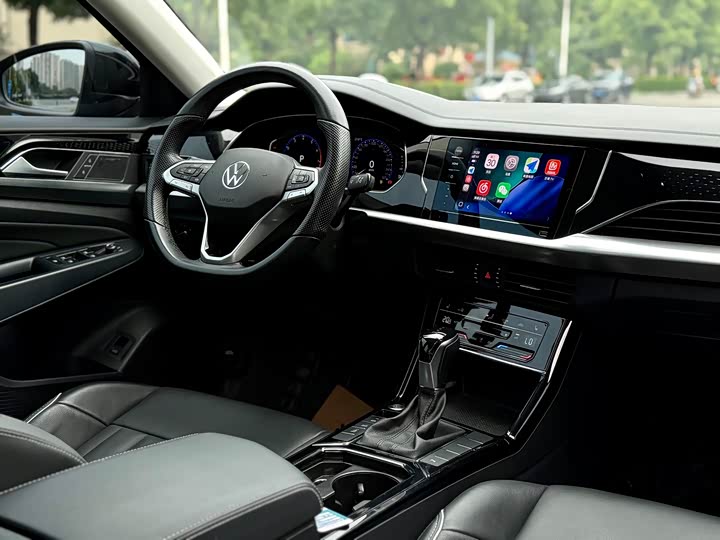 Фото 15 - Volkswagen Passat