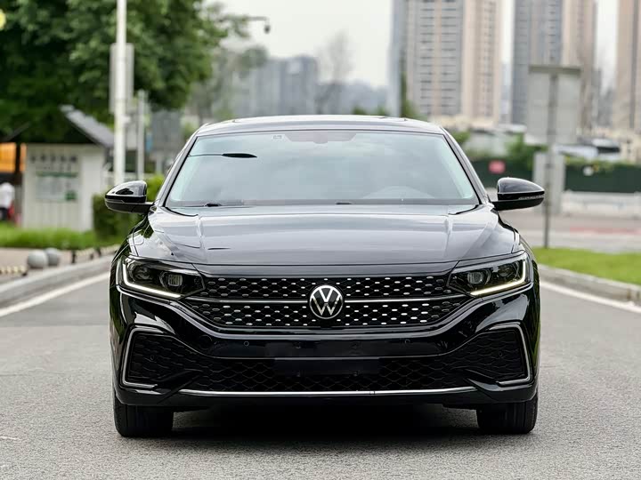 Фото 2 - Volkswagen Passat