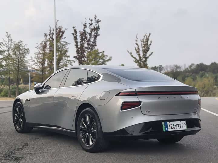 Фото 19 - XPeng P7