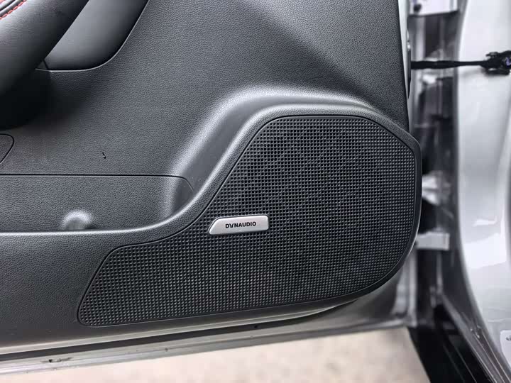 Фото 6 - XPeng P7