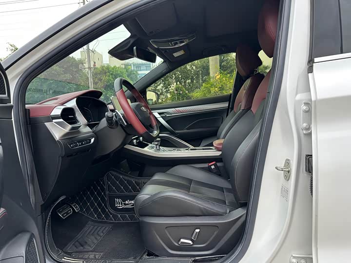 Фото 5 - Geely Coolray